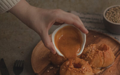 Pommes au four et sauce caramel